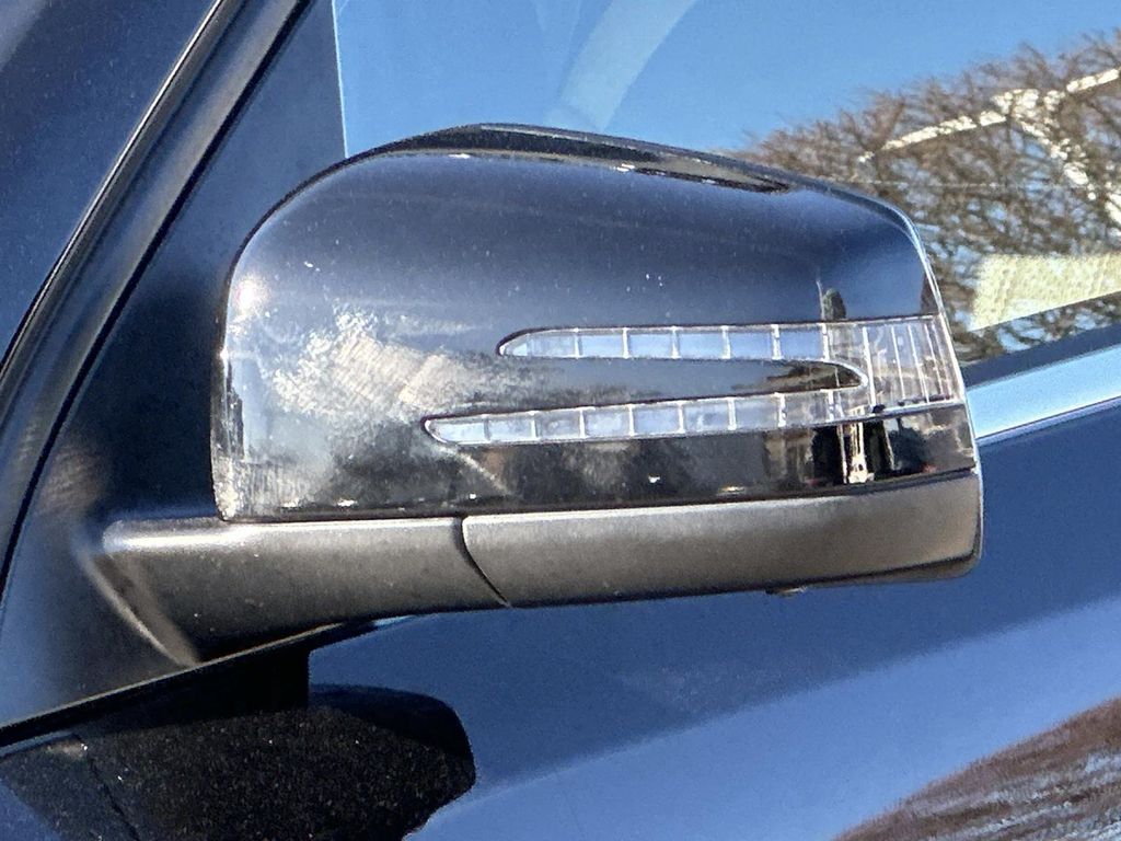 Thumbnail: 2018 Mercedes-Benz GLE - 2