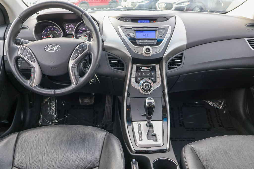 2013 Hyundai Elantra Limited 28