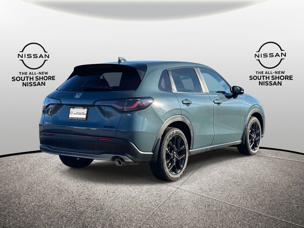 View vehicle photo 6