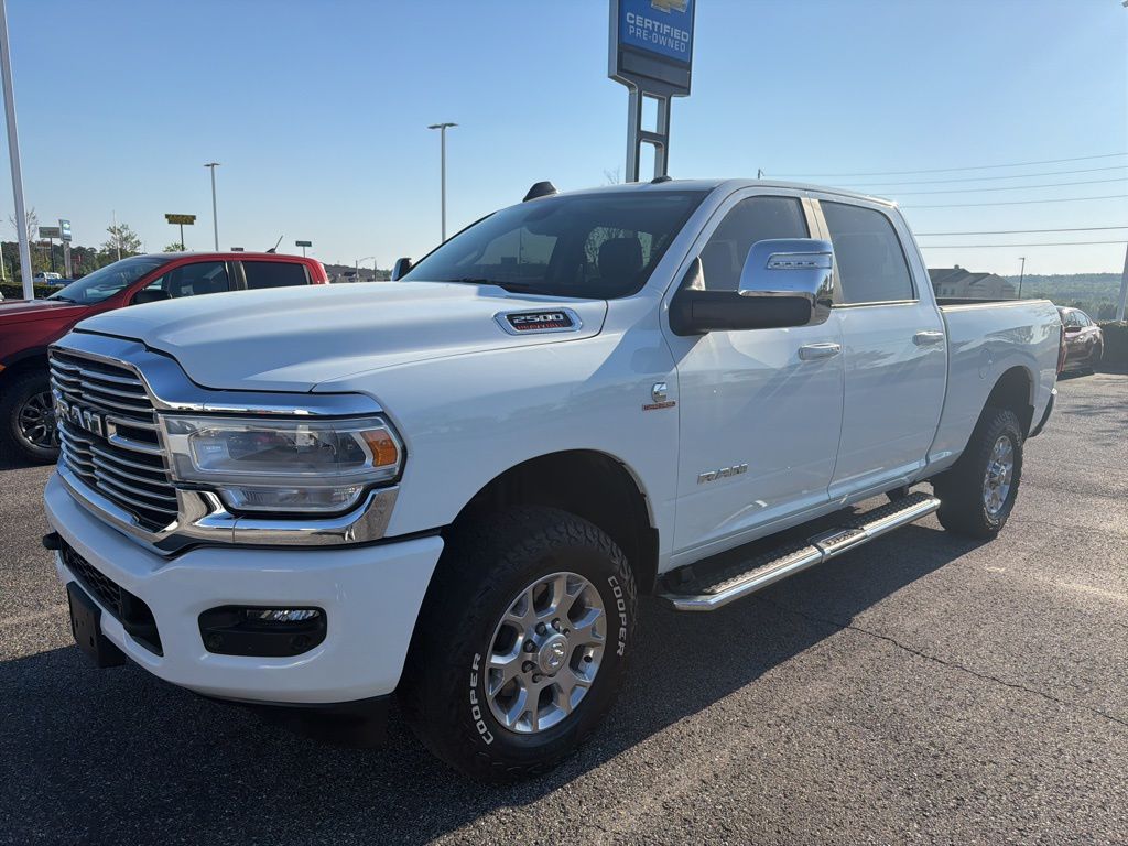 Bright White Clearcoat 2024 RAM 2500 Laramie Crew Cab 4WD Pickup Truck Four-Wheel Drive 6-Speed Automatic