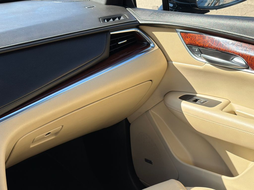 Used 2018 Cadillac XT5 SUV