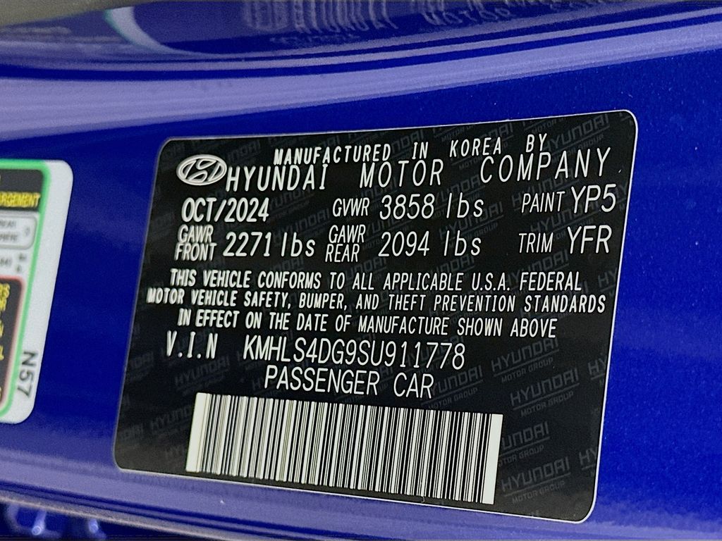 Thumbnail: 2025 Hyundai Elantra - 32