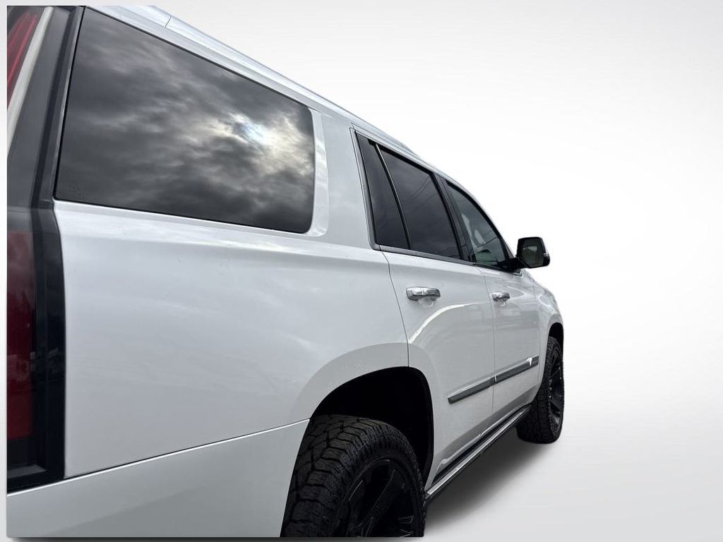 2019 Crystal White Tricoat Cadillac Escalade Platinum Edition 4X4 SUV