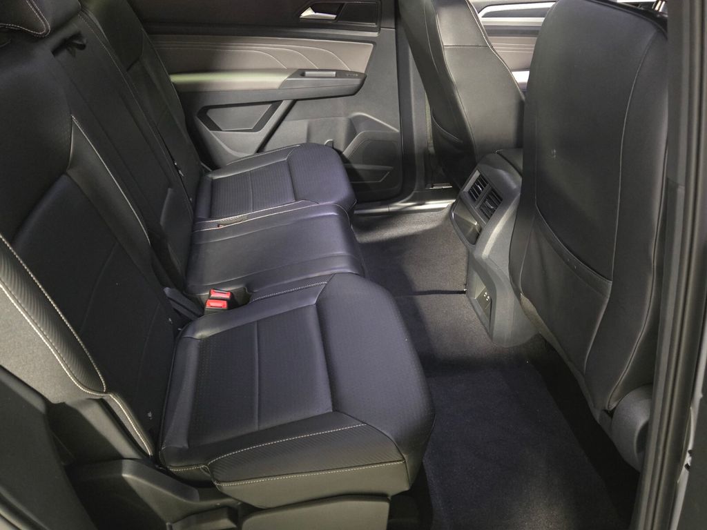 2021 Volkswagen Atlas - $24,685