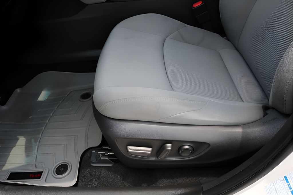 Used Car 2021 Toyota Venza  Le For Sale Under $25,000 In Austin, Texas