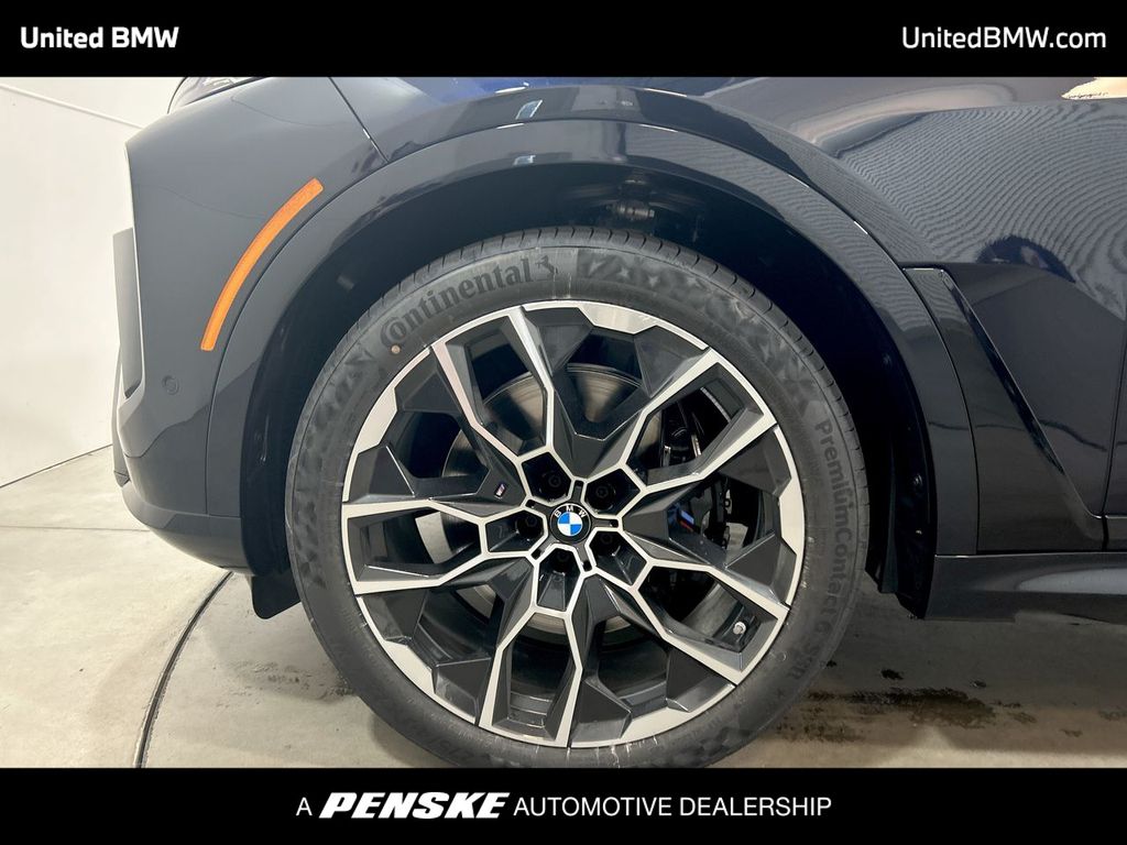 2026 BMW X7 M60i 10