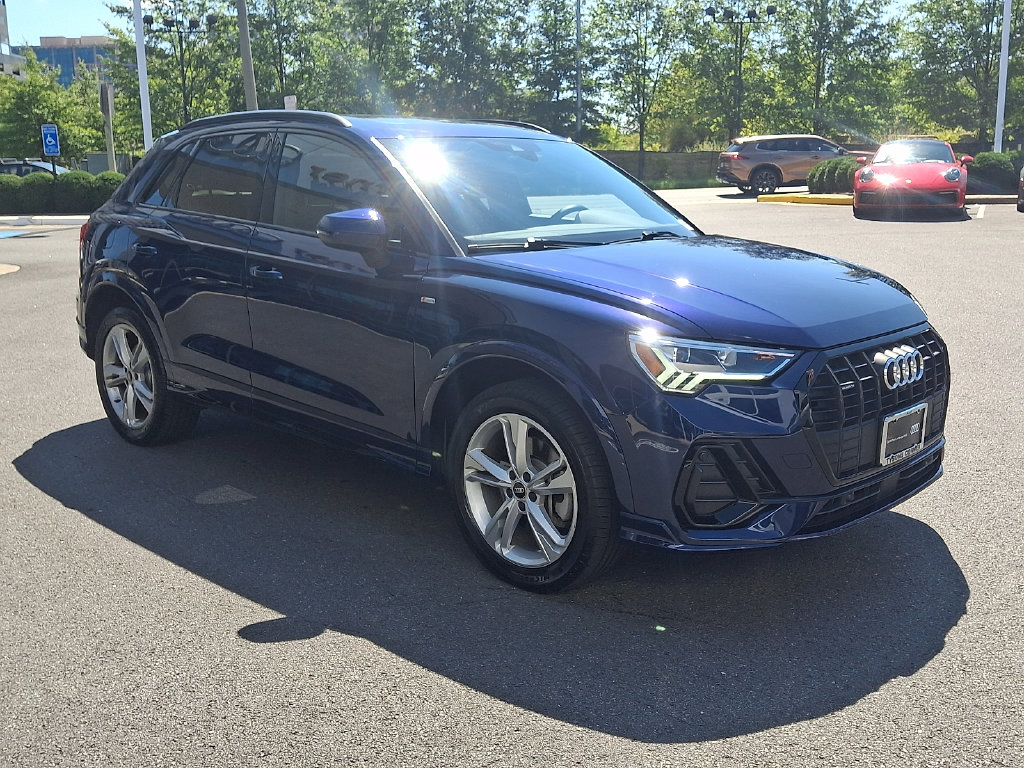 Thumbnail: 2023 Audi Q3 - 3
