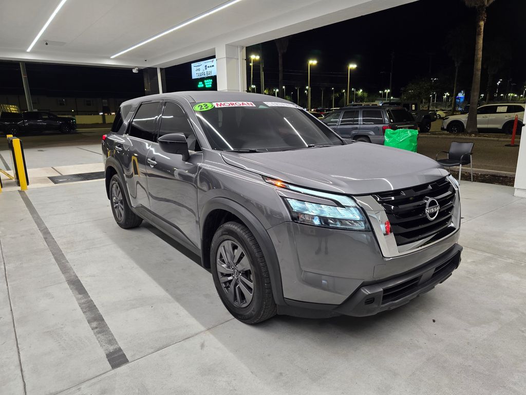 2023 Nissan Pathfinder S