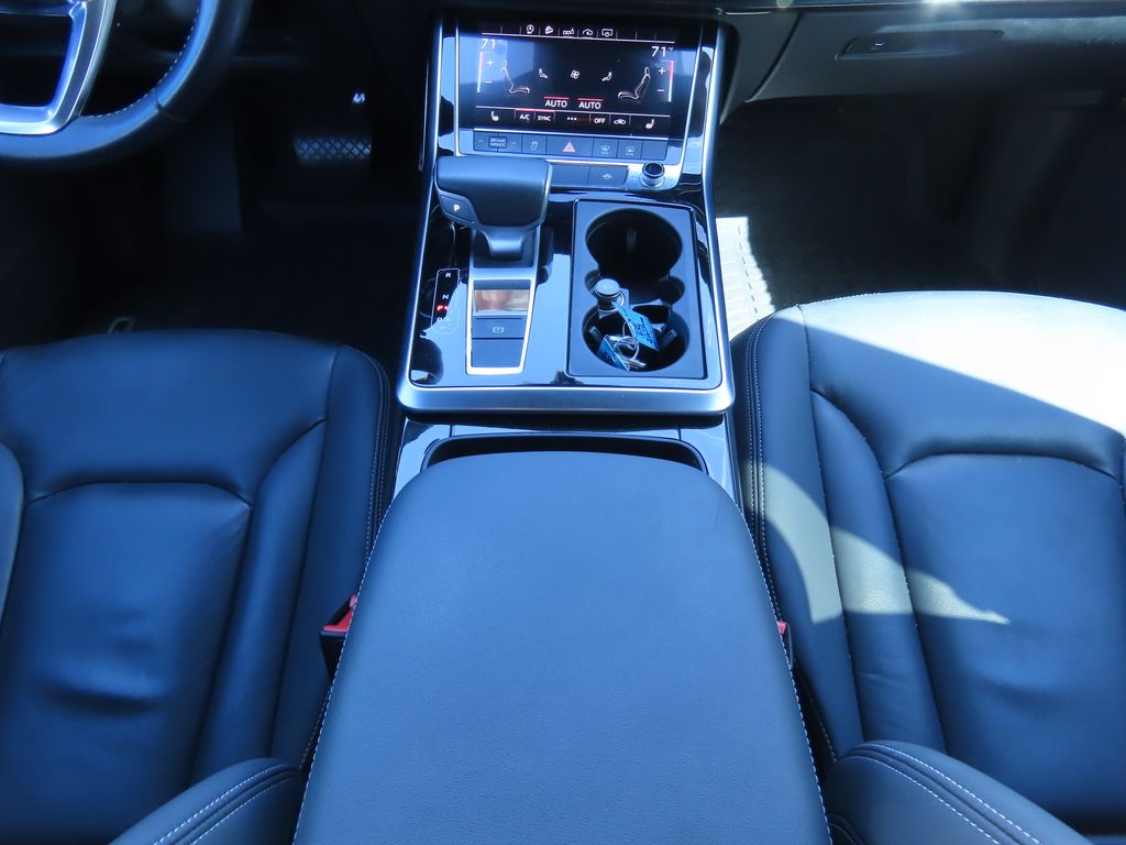 Thumbnail: 2019 Audi Q8 - 9