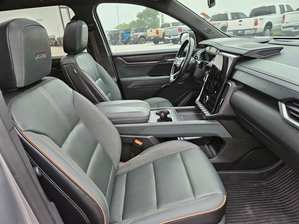 Used 2024 GMC Acadia SUV