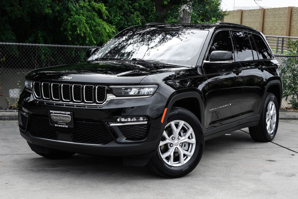 used 2022 Jeep Grand Cherokee car, priced at $29,300