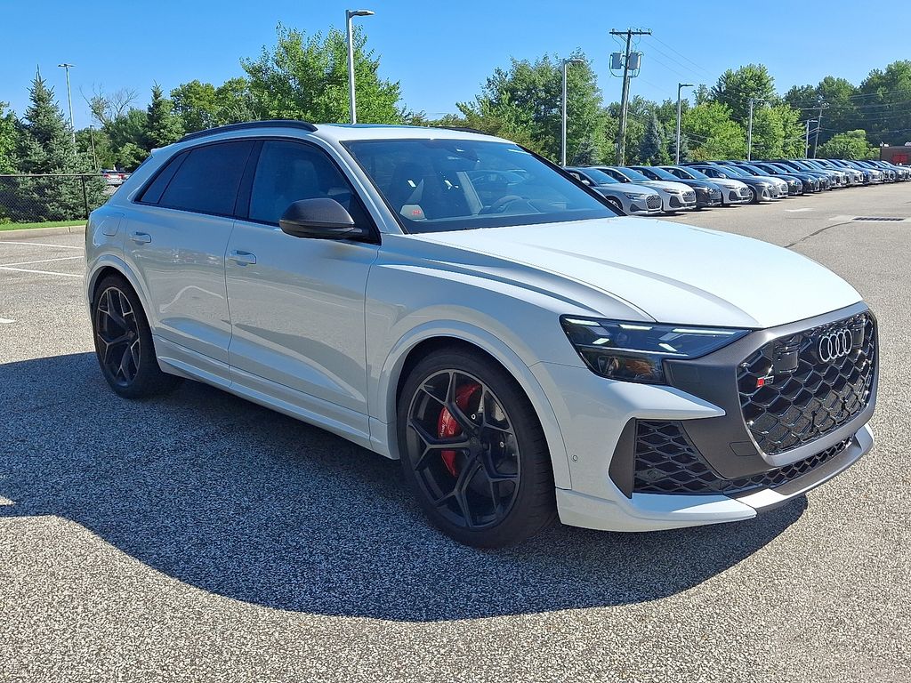 Thumbnail: 2026 Audi RS Q8 - 2