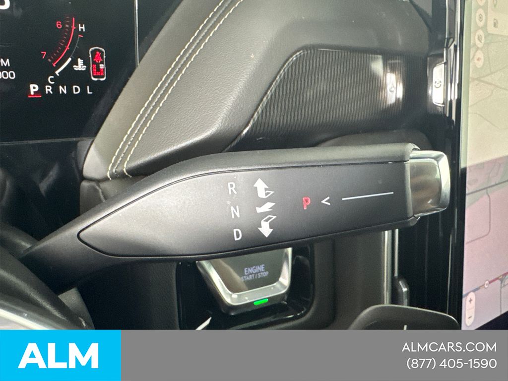Used 2025 White GMC Elevation image 37