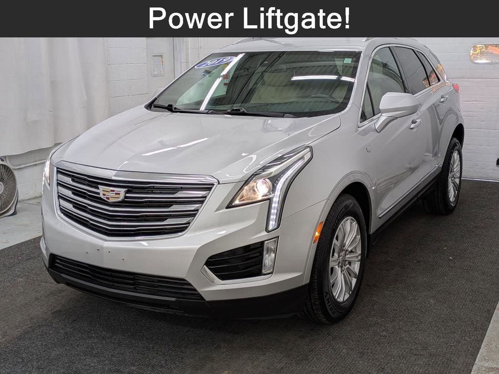 Radiant Silver Metallic 2019 Cadillac XT5 AWD SUV / Crossover Four-Wheel Drive 8-Speed Automatic