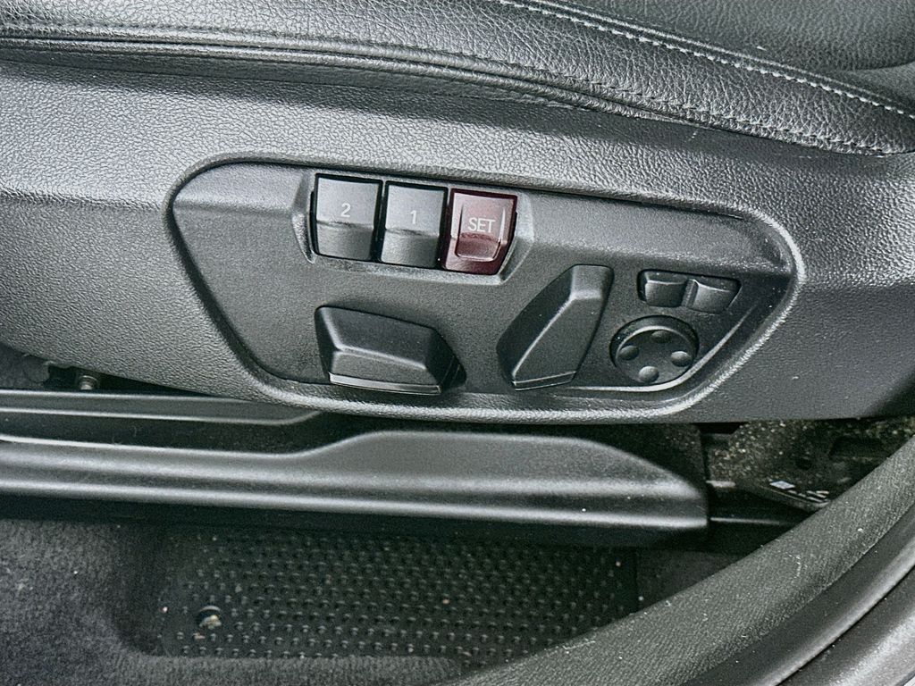 BMWX122