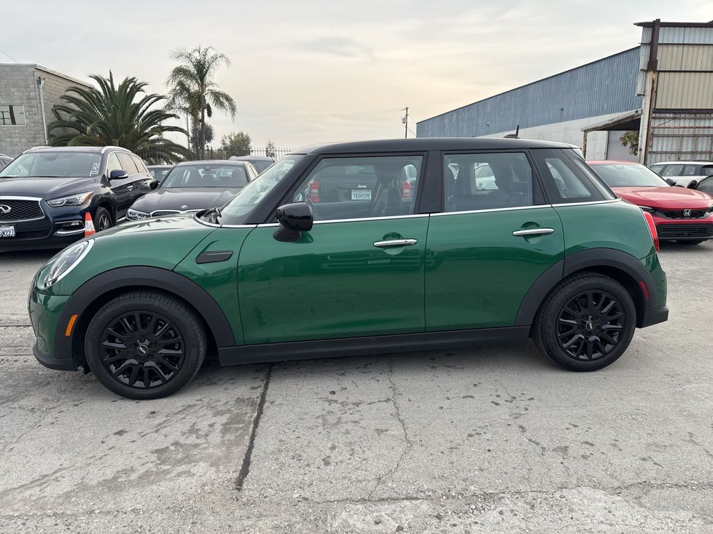 2022 MINI Cooper Signature 2