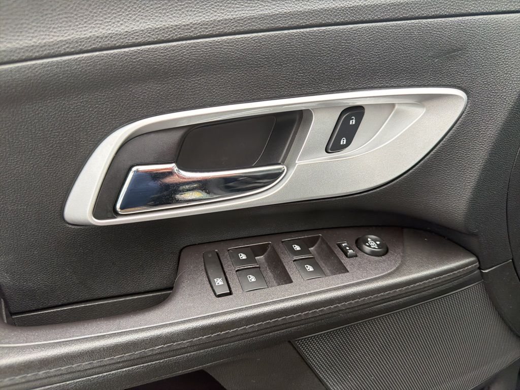 Thumbnail: 2016 Chevrolet Equinox - 27