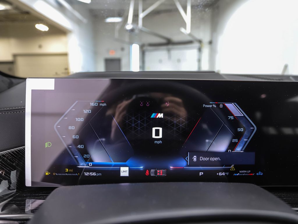 Thumbnail: 2026 BMW X7 - 14