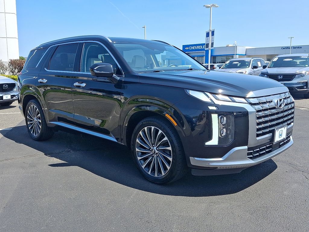 Thumbnail: 2023 Hyundai Palisade - 3