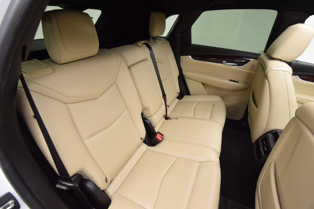 used 2018 Cadillac XT5 car, priced at $17,500