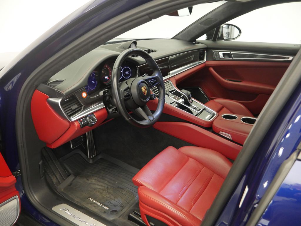 Thumbnail: 2022 Porsche Panamera - 4