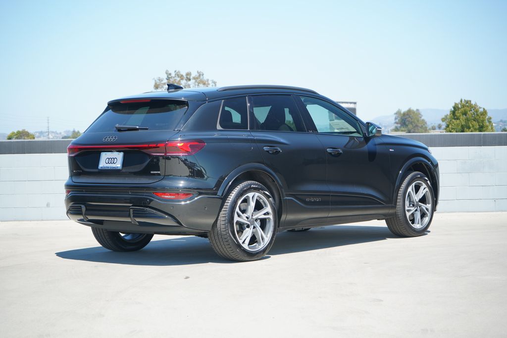 Thumbnail: 2027 Audi Q6 e-tron - 5