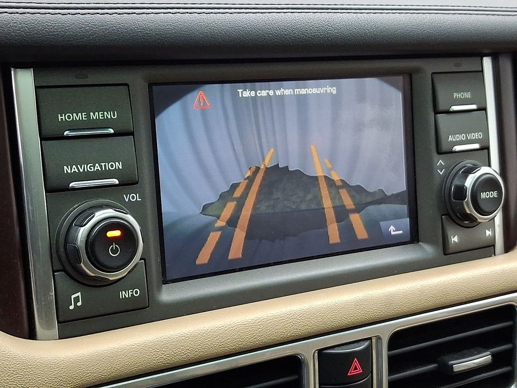 Thumbnail: 2011 Land Rover Range Rover - 20