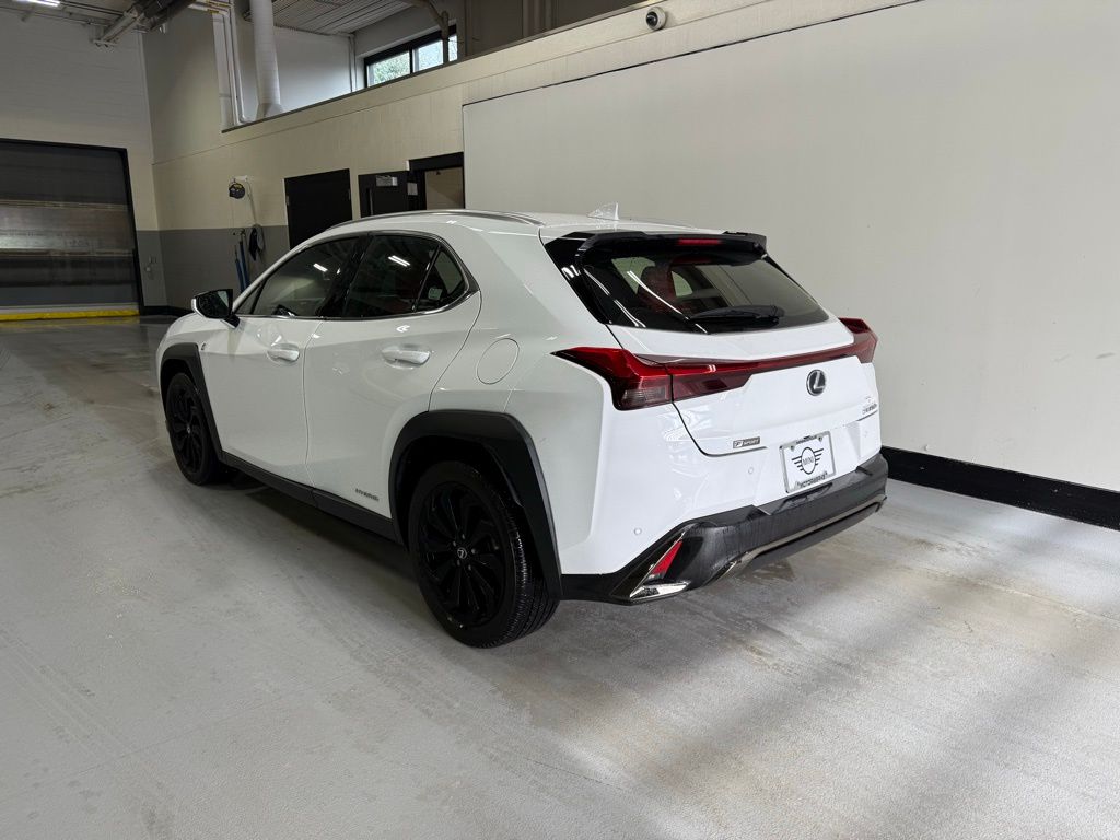 2021 Lexus UX 250h 3