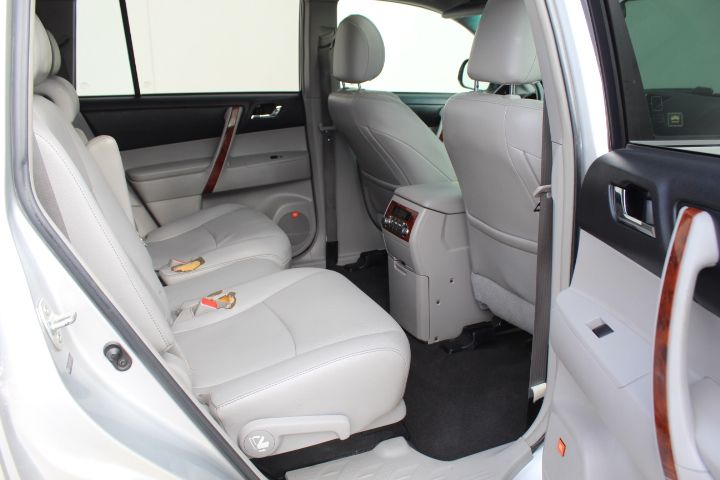 Used Car 2012 Toyota Highlander  Limited For Sale Under $10,000 In Georgetown, Texas