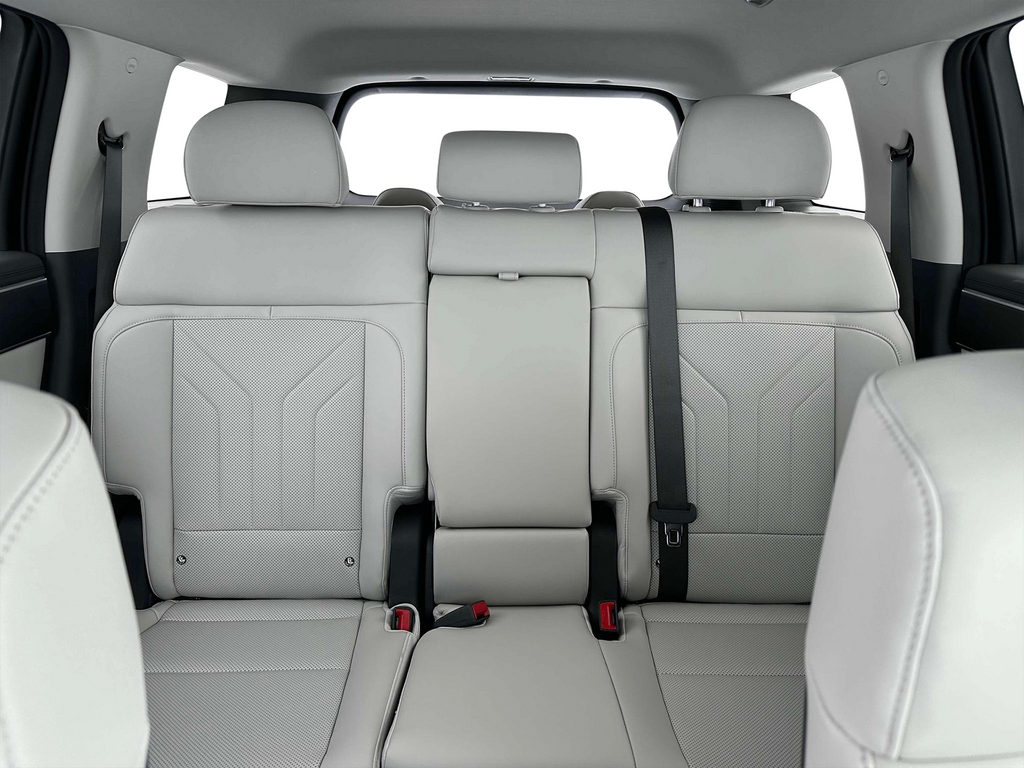 2025 Hyundai Santa Fe SEL 16