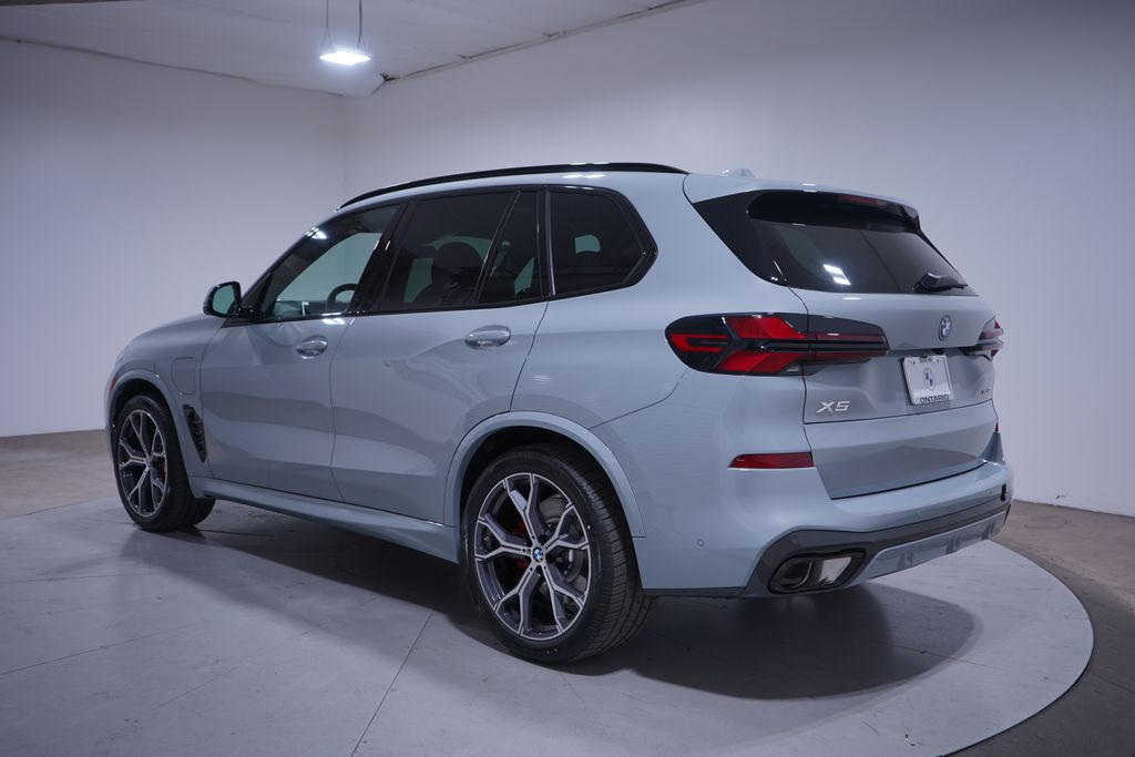 Thumbnail: 2026 BMW X5 - 3