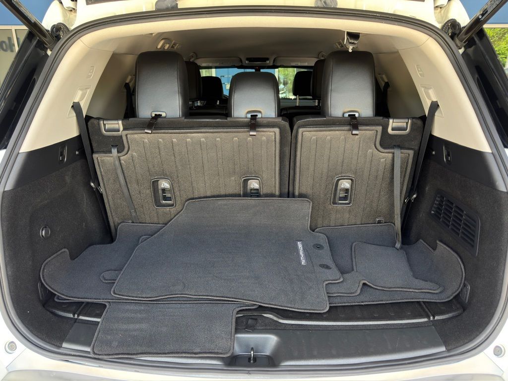 2023 Nissan Pathfinder SL White at Bravo Nissan
