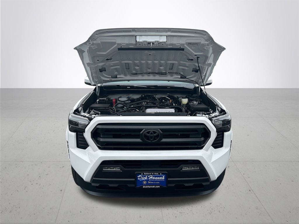 2025 Toyota Tacoma SR5 4x4 Double Cab photo 4