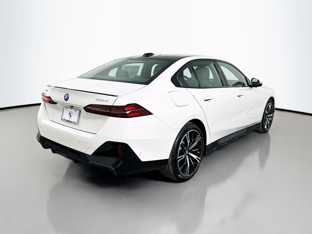 Thumbnail: 2026 BMW 5 Series - 5