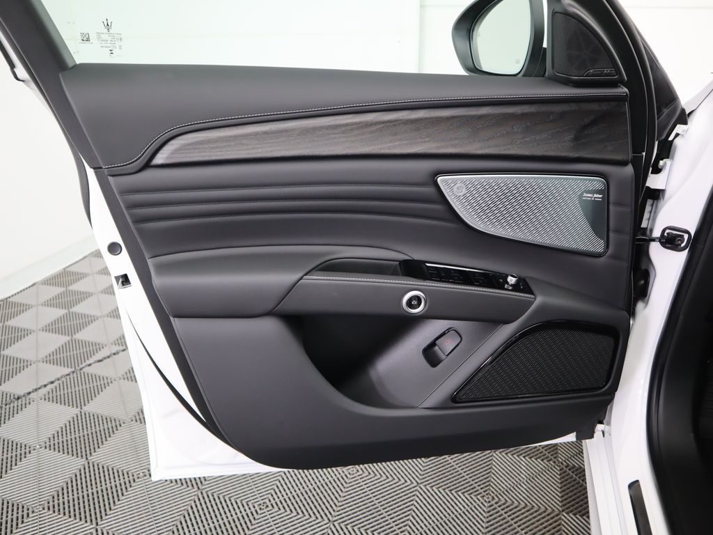 Thumbnail: 2025 Maserati Grecale - 25