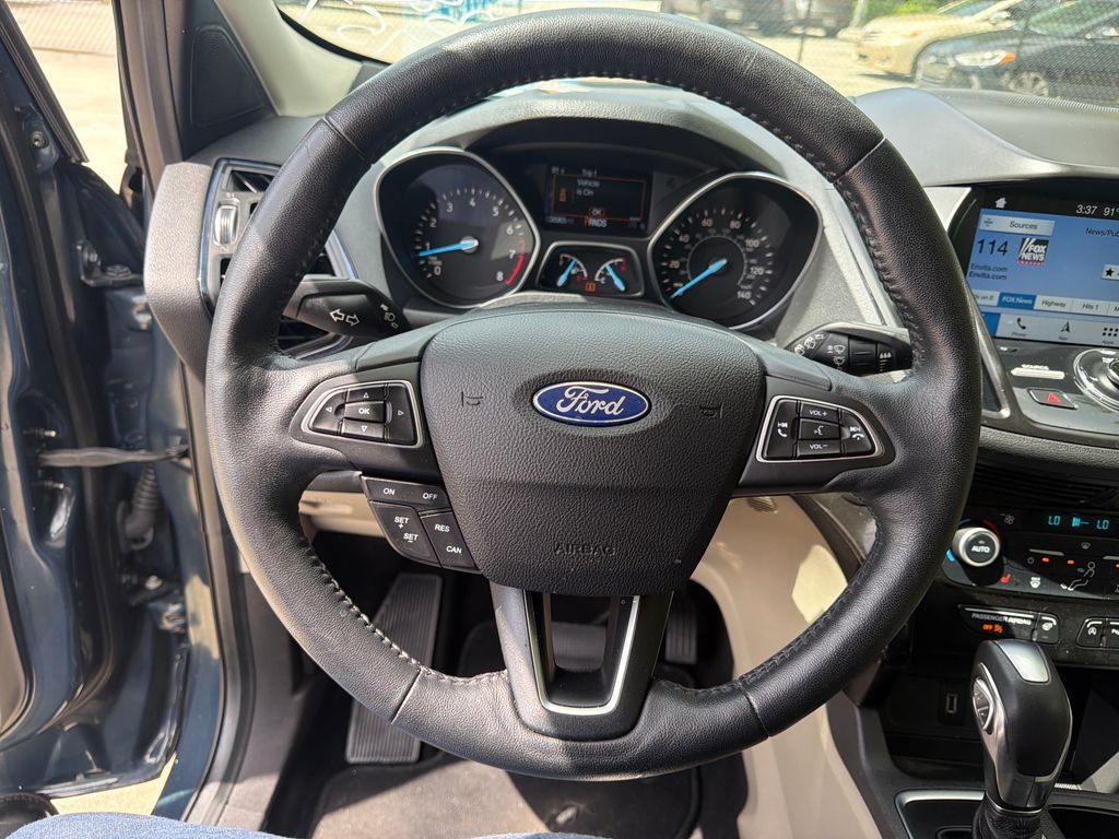 Used 2019 Green Ford Titanium image 17