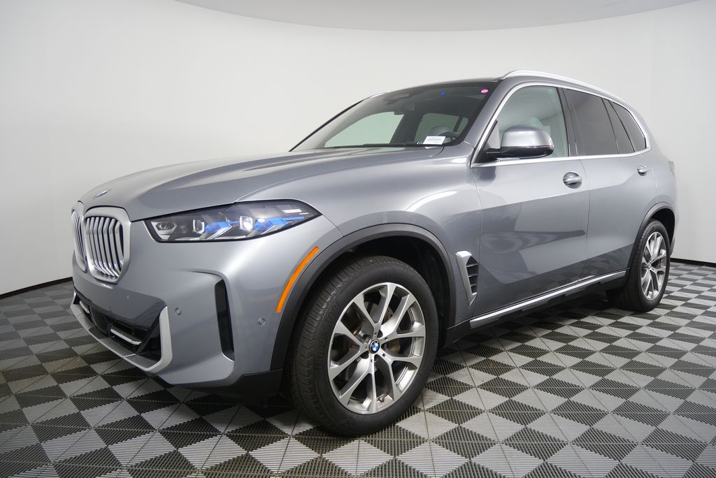 Thumbnail: 2025 BMW X5 - 8