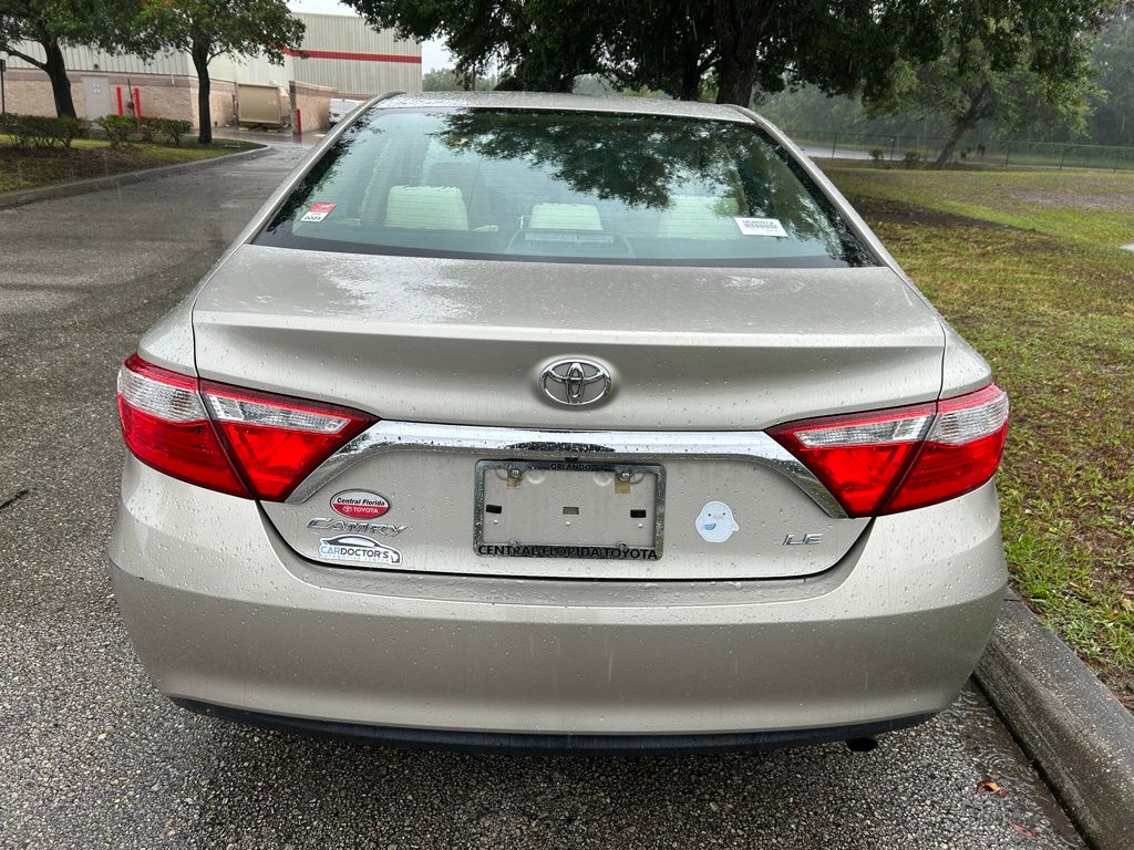 2017 Toyota Camry XSE 4