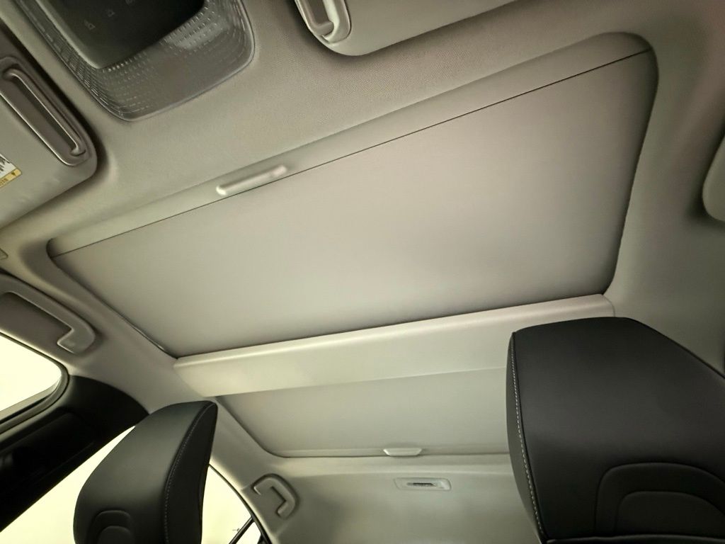 Thumbnail: 2024 Toyota Prius - 19