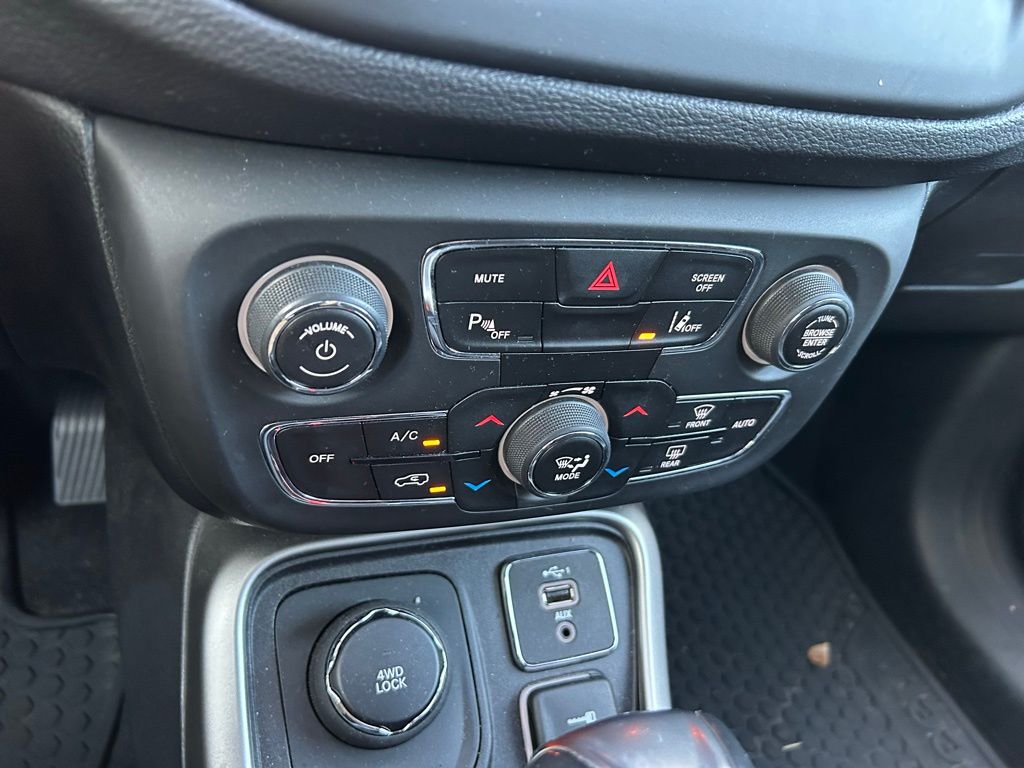Thumbnail: 2020 Jeep Compass - 26