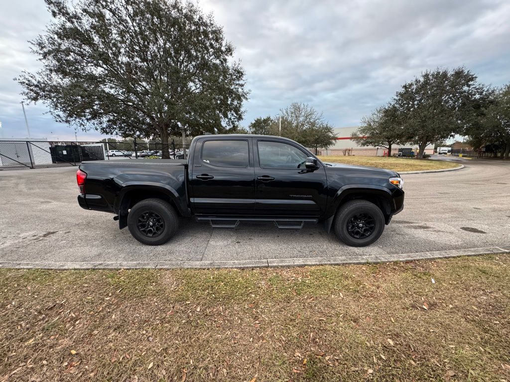 2022 Toyota Tacoma SR5 6