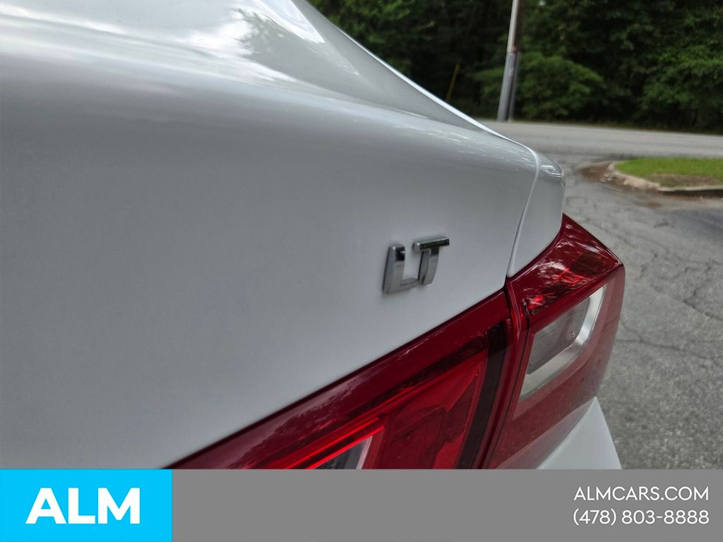 Used 2024 White Chevrolet LT image 11