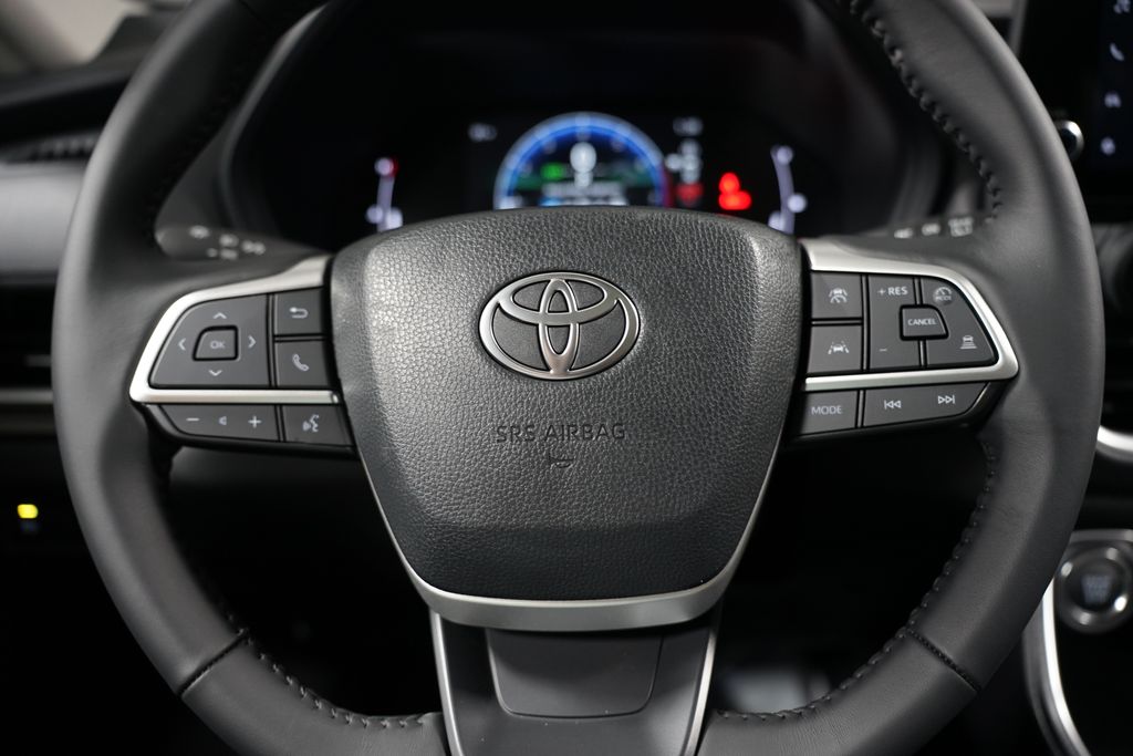 Thumbnail: 2025 Toyota Grand Highlander - 12