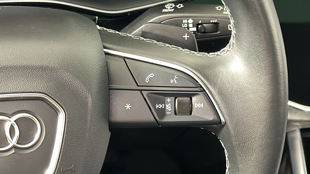 Thumbnail: 2023 Audi Q8 - 19