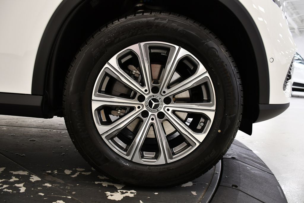 Thumbnail: 2026 Mercedes-Benz GLC - 16