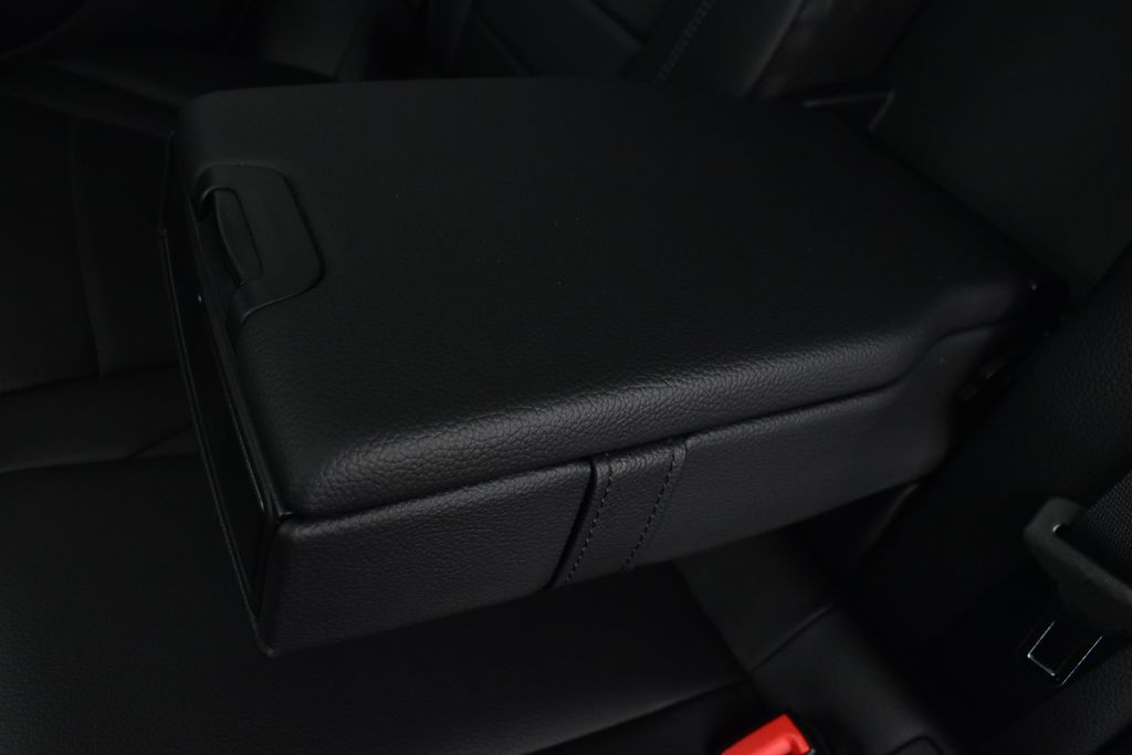 Thumbnail: 2021 Mercedes-Benz GLC - 31