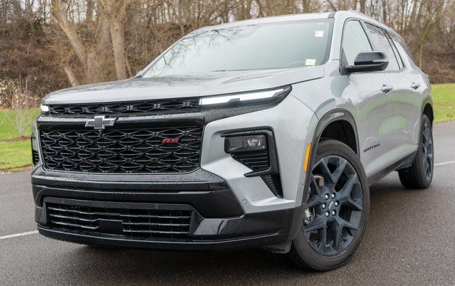 Gray 2025 Chevrolet Traverse RS AWD SUV / Crossover Four-Wheel Drive 8-Speed Automatic