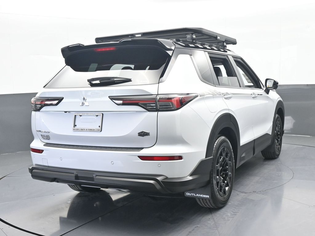 New 2026 White / Black Mitsubishi Trail Edition image 5