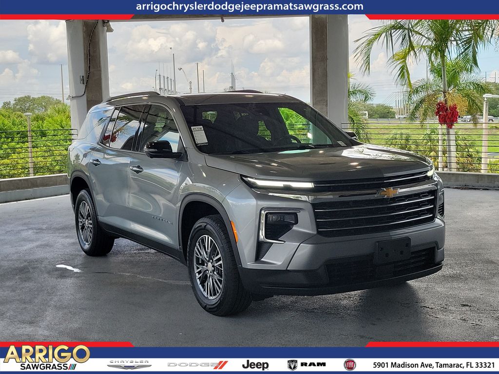 2024 Chevrolet Traverse Gris (Sterling Gray Metallic) SUV/Crossover Todo terreno 8 velocidades Automática
