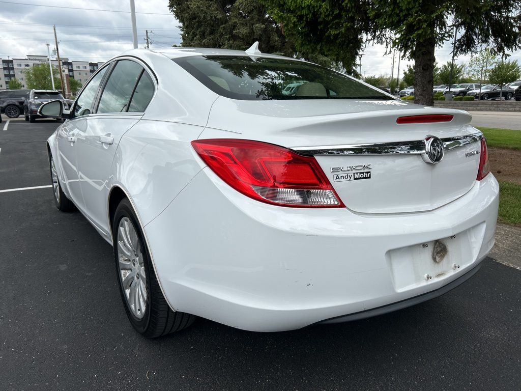 2012 Buick Regal Base 2
